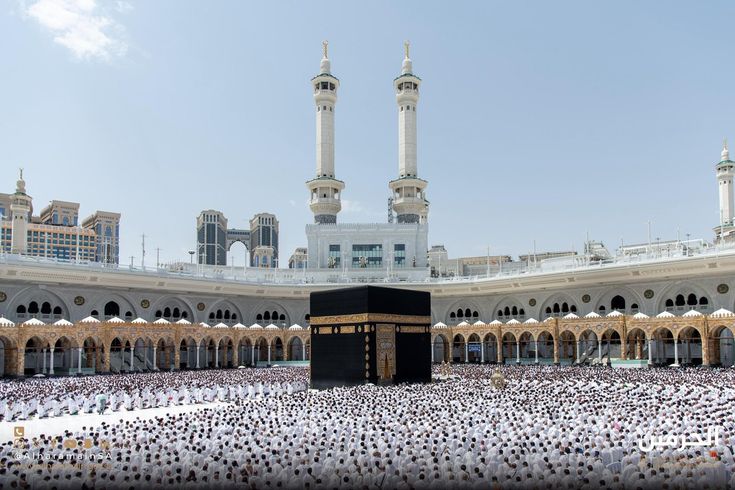 Economy Umrah Package — illustrated scene